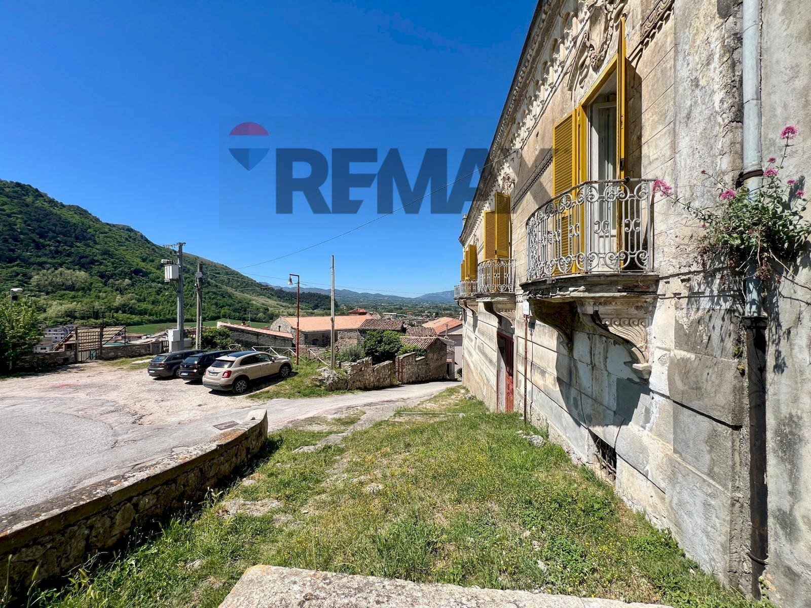 Edificio all\'aperto - Casa semi indipendente via Cirelli
 
1, Vairano Patenora - foto 2
