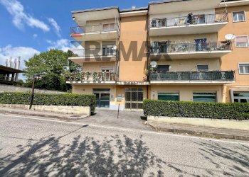Edificio all\'aperto - Appartamento via Ceraselle
 
240, Caianello - foto 1