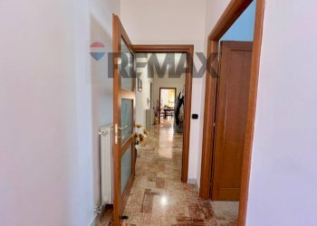 Hall / corridoio - Appartamento via Ceraselle
 
240, Caianello - foto 7