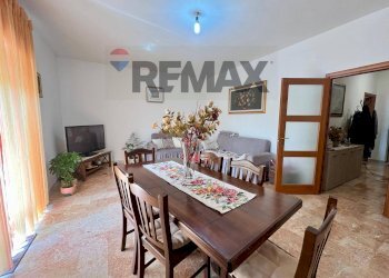 Sala da pranzo - Appartamento via Ceraselle
 
240, Caianello - foto 16