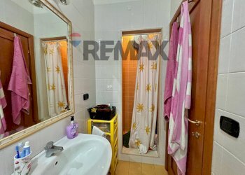 Bagno - Appartamento via Ceraselle
 
240, Caianello - foto 32