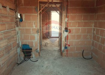 Non correlato - Villa a Schiera via onna
48, L'Aquila - foto 11