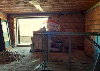Scale - Villa a Schiera via onna
48, L'Aquila - foto 23