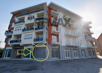 Edificio all\'aperto - Box Via Persichetti
 
26, L'Aquila - photo 2