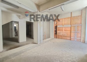 Parcheggio - Commercial Premises VIA PORTICI DI SAN BERNARDINO, L'Aquila - photo 3