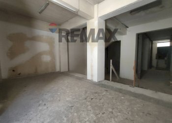 Parcheggio - Commercial Premises VIA PORTICI DI SAN BERNARDINO, L'Aquila - photo 5