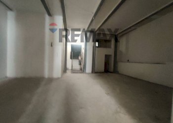 Parcheggio - Commercial Premises VIA PORTICI DI SAN BERNARDINO, L'Aquila - photo 6