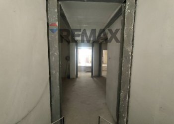 Hall / corridoio - Commercial Premises VIA PORTICI DI SAN BERNARDINO, L'Aquila - photo 9