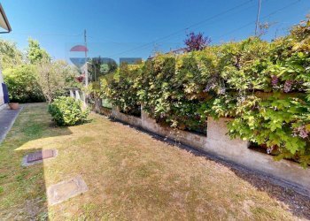 Giardino - Villa Via Argine Po
 
23, Vigarano Mainarda - photo 3