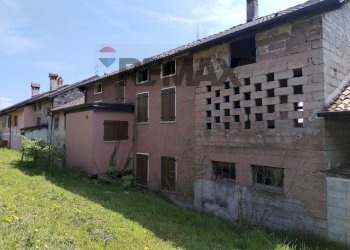 Edificio all\'aperto - Semi-detached house Via Fumach
 
10, San Gregorio nelle Alpi - photo 11