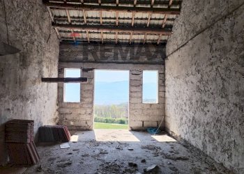 Stanza vuota - Semi-detached house Via Fumach
 
10, San Gregorio nelle Alpi - photo 15