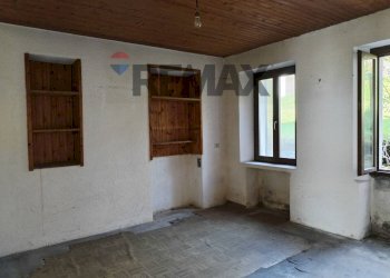 Stanza vuota - Semi-detached house Via Fumach
 
10, San Gregorio nelle Alpi - photo 18