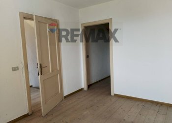 Stanza vuota - Semi-detached house Via Fumach
 
10, San Gregorio nelle Alpi - photo 32