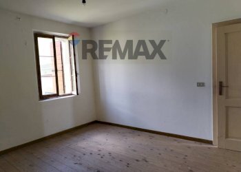 Stanza vuota - Semi-detached house Via Fumach
 
10, San Gregorio nelle Alpi - photo 35