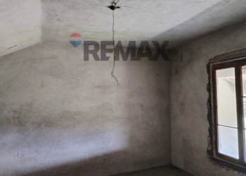 Stanza vuota - Semi-detached house Via Fumach
 
10, San Gregorio nelle Alpi - photo 39
