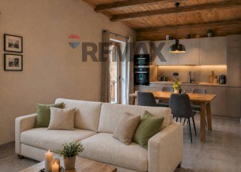 Sala da pranzo - Trilocale Piazza Europa
 
SNC, Fuipiano Valle Imagna - foto 1