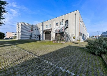 Edificio all\'aperto - Locale Commerciale Via Ungaretti
 
7, Cernusco sul Naviglio - foto 2