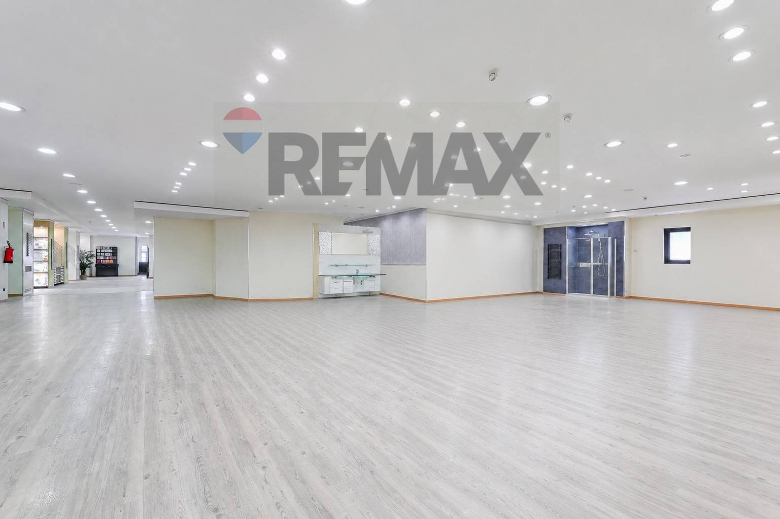 Stanza vuota - Commercial Premises Via Ungaretti
7, Cernusco sul Naviglio - photo 2