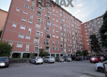 Edificio all\'aperto - Appartamento Via Camillo Giussani
 
13, Milano - foto 21