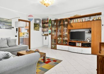 Soggiorno - Villa via Lombardia
 
52, Olgiate Olona - foto 4