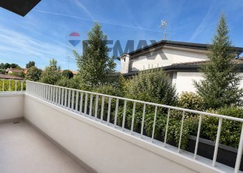 Terrazza - Casa semi indipendente VIA BENVENUTO CELLINI
 
63, Noventa Padovana - foto 10