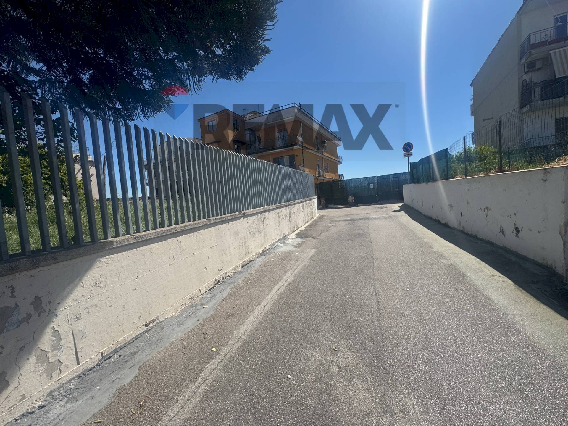 Edificio all\'aperto - Box Via Guantai ad Orsolone
34, Napoli - foto 3