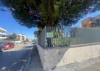 Edificio all\'aperto - Box Via Guantai ad Orsolone
34, Napoli - foto 2