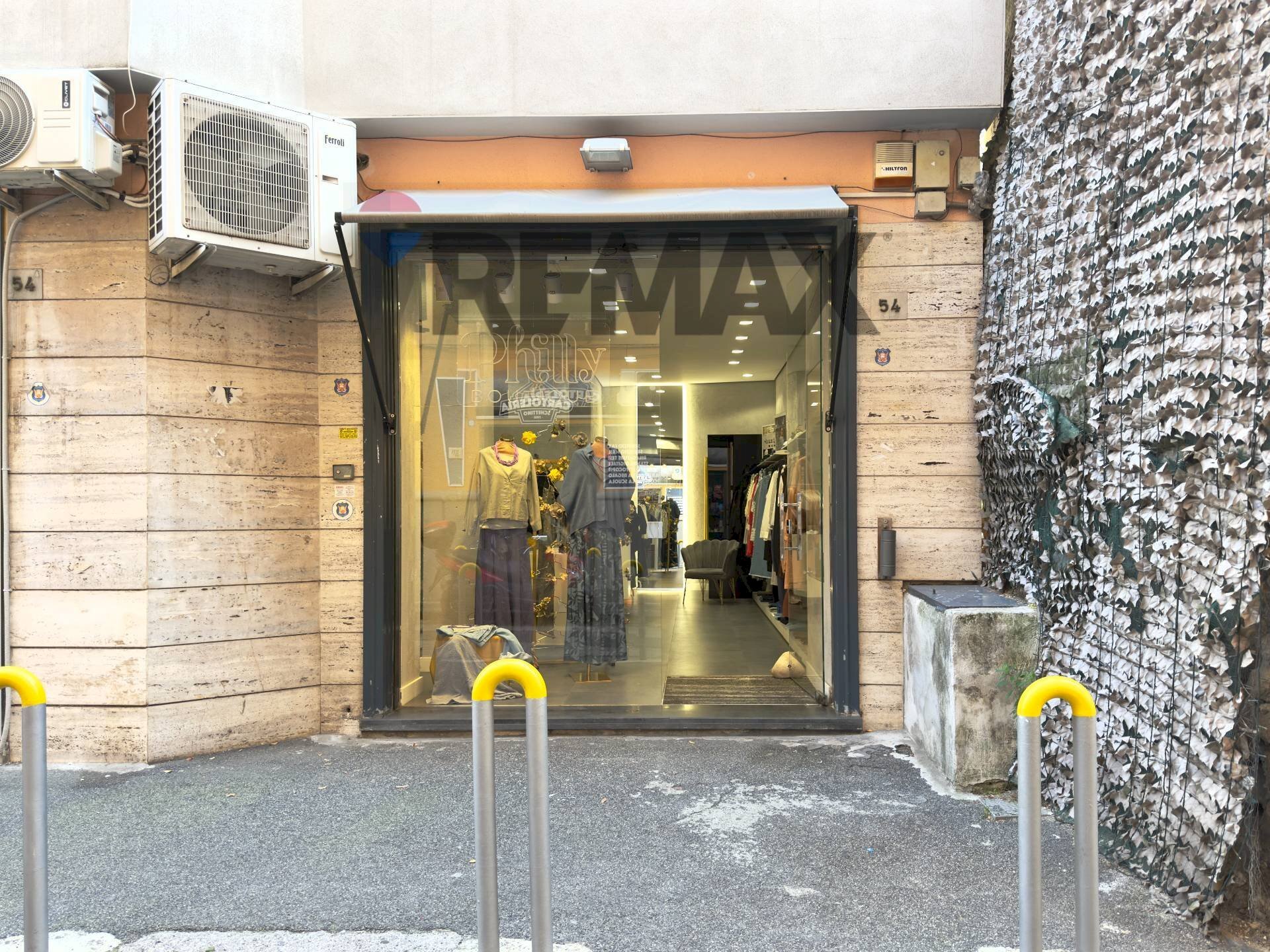 Edificio all\'aperto - Attività Commerciale Via Belvedere
 
45/b, Napoli - foto 1