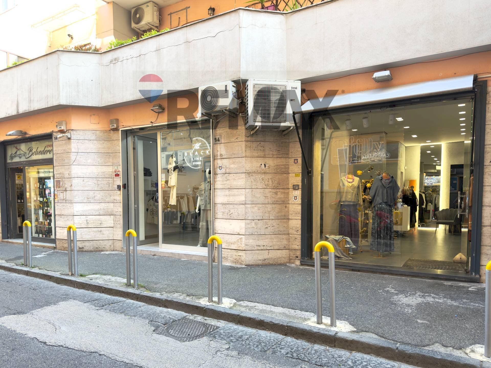 Edificio all\'aperto - Attività Commerciale Via Belvedere
 
45/b, Napoli - foto 3