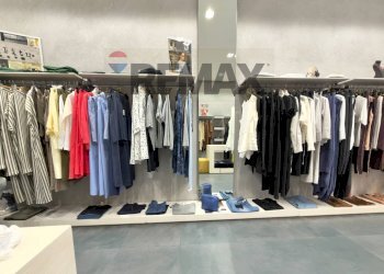 Cabina armadio - Attività Commerciale Via Belvedere
 
45/b, Napoli - foto 7