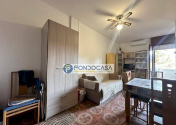 zona notte - One-room apartment via delle pinete, Massa - photo 7