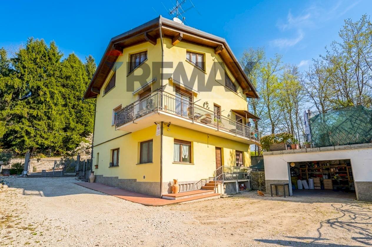 Casa all\'aperto - Villa via Cavour
 
5, Caravate - foto 2