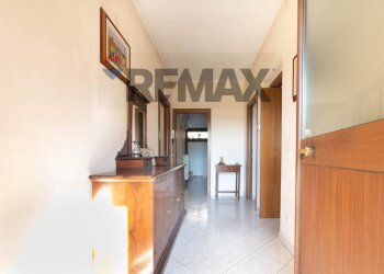 Hall / corridoio - Villa via Cavour
 
5, Caravate - photo 6