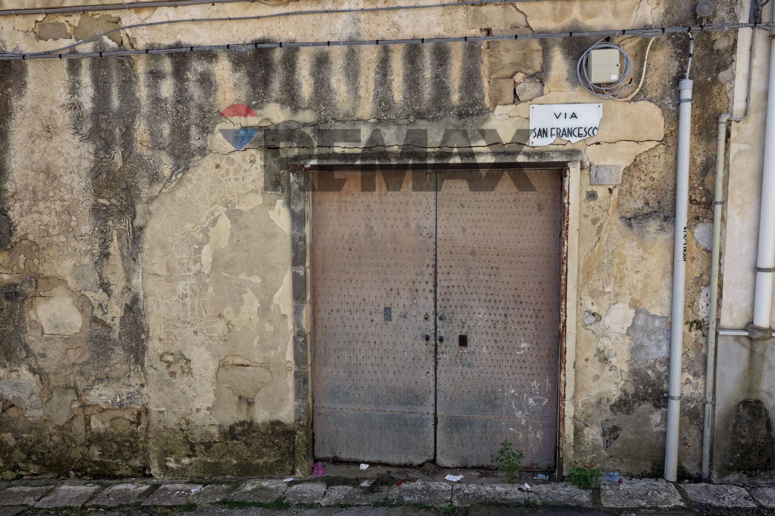 Non correlato - Box Via S. Francesco
 
14, Ragusa - photo 3