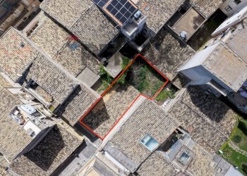 Posizione della mappa - Box Via S. Francesco
 
14, Ragusa - photo 2