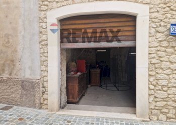 Edificio all\'aperto - Casa semi indipendente Piazza del Mercato, Fara Filiorum Petri - foto 12