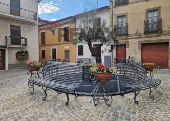 Edificio all\'aperto - Casa semi indipendente Piazza del Mercato, Fara Filiorum Petri - foto 13
