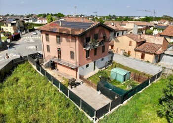 Casa all\'aperto - Villa Via Don Luigi Sterzi
 
2, Castelvetro Piacentino - foto 1