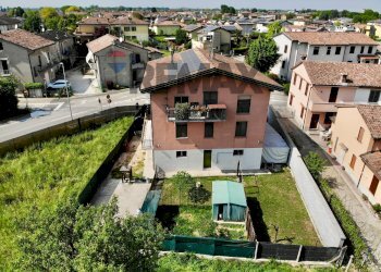 Casa all\'aperto - Villa Via Don Luigi Sterzi
 
2, Castelvetro Piacentino - foto 34