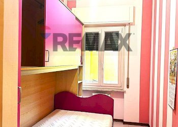 Camera / camera da letto - Three-room apartment Via Alghero
3, Parma - photo 8