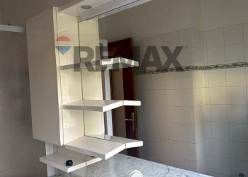 Dispensa di stoccaggio - Three-room apartment Via Alghero
3, Parma - photo 13