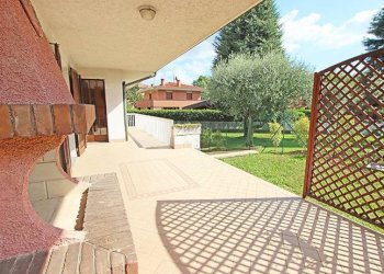 portico - Villa via ippolito nievo, Mozzo - photo 11