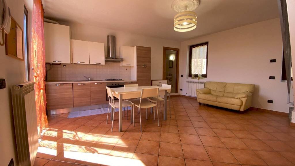 Cucina - Bilocale vicolo dei Romani, Casorate Sempione - foto 3