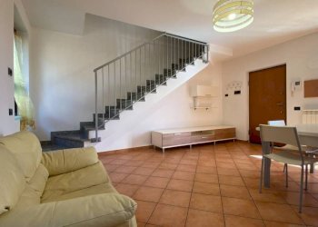 Salone - Bilocale vicolo dei Romani, Casorate Sempione - foto 8