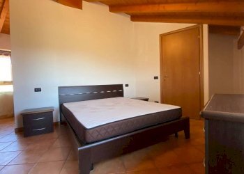 Camera da letto - Bilocale vicolo dei Romani, Casorate Sempione - foto 15