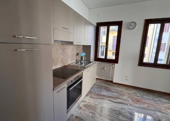 Foto 3 - Quadrilocale Via Giovanni Pascoli
 
4, Treviso - foto 3