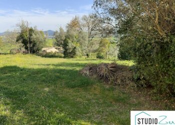 Foto 2 - Building land rimembranze
 
22, Amelia - photo 2