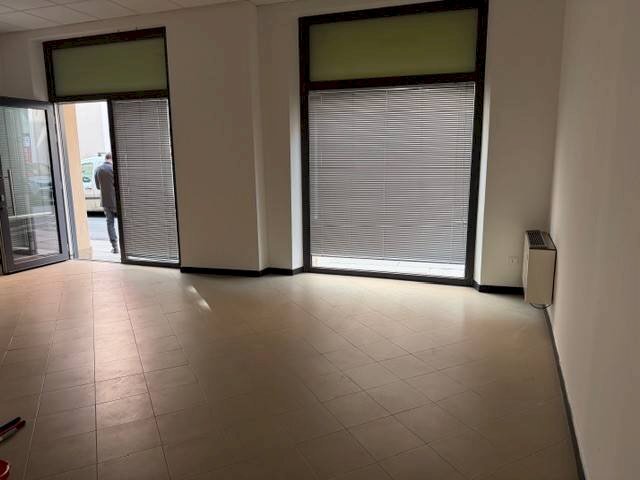 Interno non residenziale - Office via Giuseppe Chenna, 36, Alessandria - photo 1
