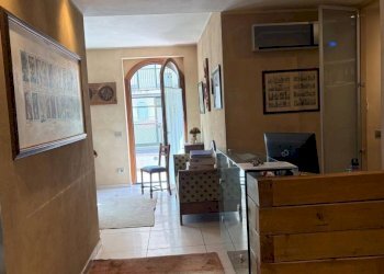 Corridoio - Three-room apartment via Monsignore Jean Jaconde Stevenin, Aosta - photo 5