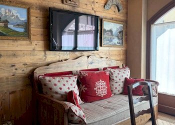 Salone - Three-room apartment via Monsignore Jean Jaconde Stevenin, Aosta - photo 16